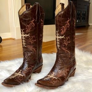 Circle G•embroidered•snip toe•cowgirl boots